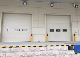 蘇州工業提升門,滿足合理利用空間的要求【廣州奇翔】