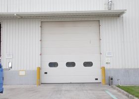 廣州工業門提升門,安裝方式多樣化-廣州奇翔